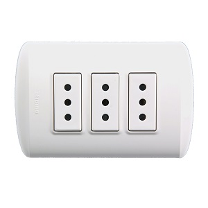 Enchufe Triple 2P T 10A Bticino 1308BN Modus Plus Armada