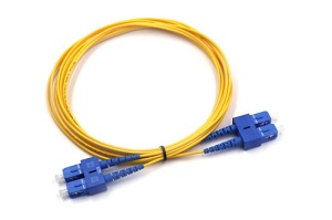 Jumper de Fibra Optica SC/UPC - SC/APC 9/125 15m 3.0 mm